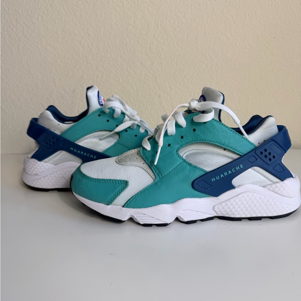 Nike Air Huarache Athletic Club Sneakers | Lagoon Blue/White | Size 7.5